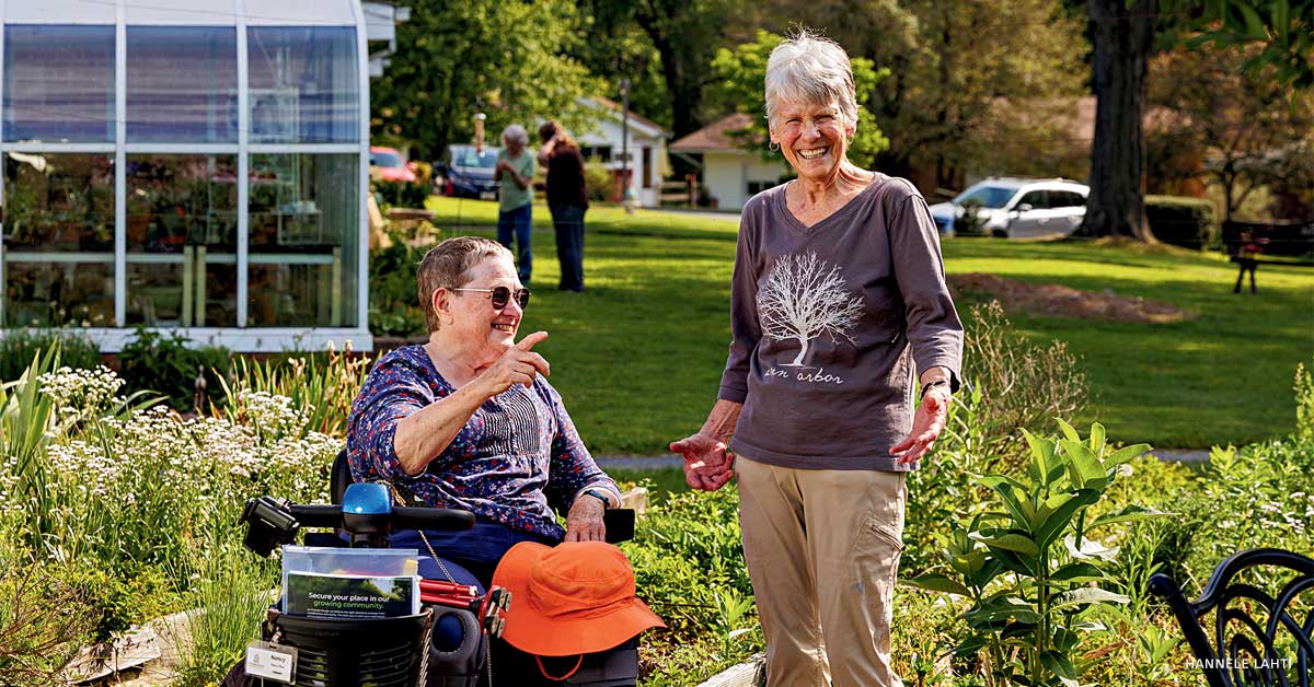 An image of two Friends House community members.